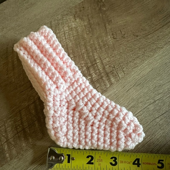 Preemie Warm Soft Pink Baby Booties/Socks - Picture 3 of 4